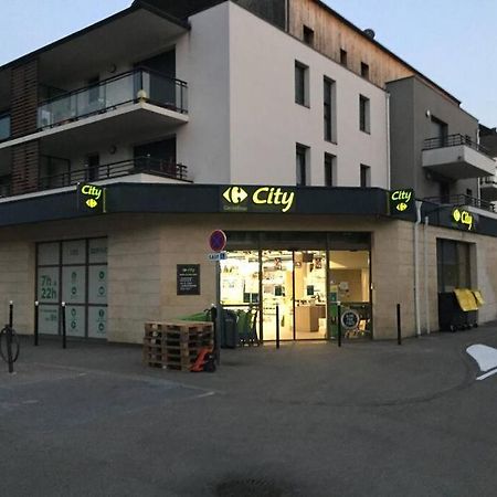 Logement A Brive Avec Terrasse Et Climatisation - Pres De La Gare Et Du Centre-Ville - Wifi Et Stationnement Gratuit Exterior foto