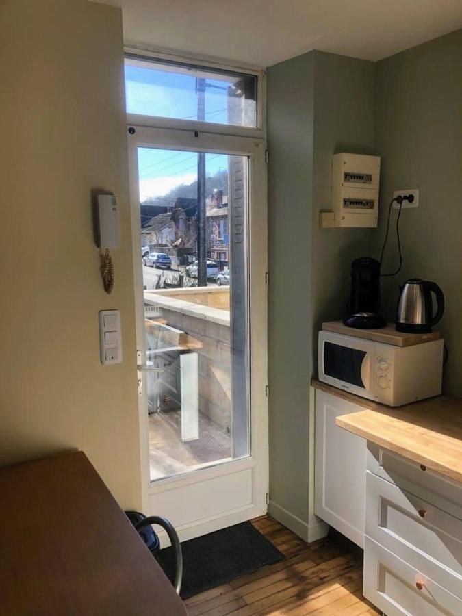 Logement A Brive Avec Terrasse Et Climatisation - Pres De La Gare Et Du Centre-Ville - Wifi Et Stationnement Gratuit Exterior foto