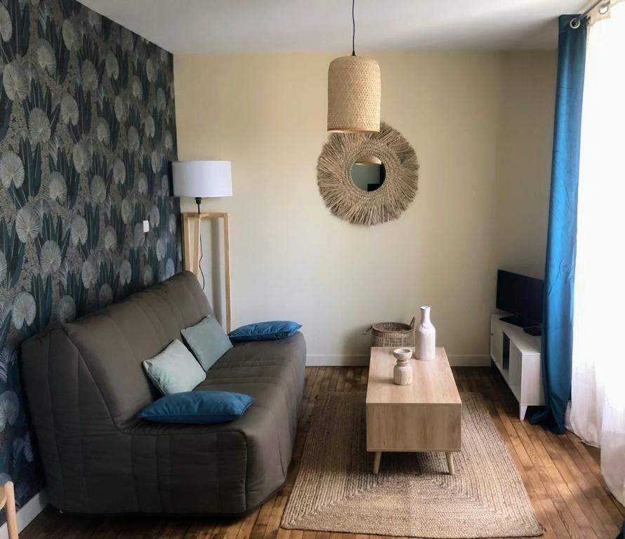 Logement A Brive Avec Terrasse Et Climatisation - Pres De La Gare Et Du Centre-Ville - Wifi Et Stationnement Gratuit Exterior foto